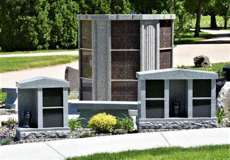 At Cloverdale Funeral Home Cemetery and Cremation in Boise, Idaho, we provide cemetery, burial services, funeral home, veteran, memorialization, cremation and life celebration services. Call us 24/7. Our experienced staff is committed to this vision and passionate about making your time with us as memorable and uplifting as possible.